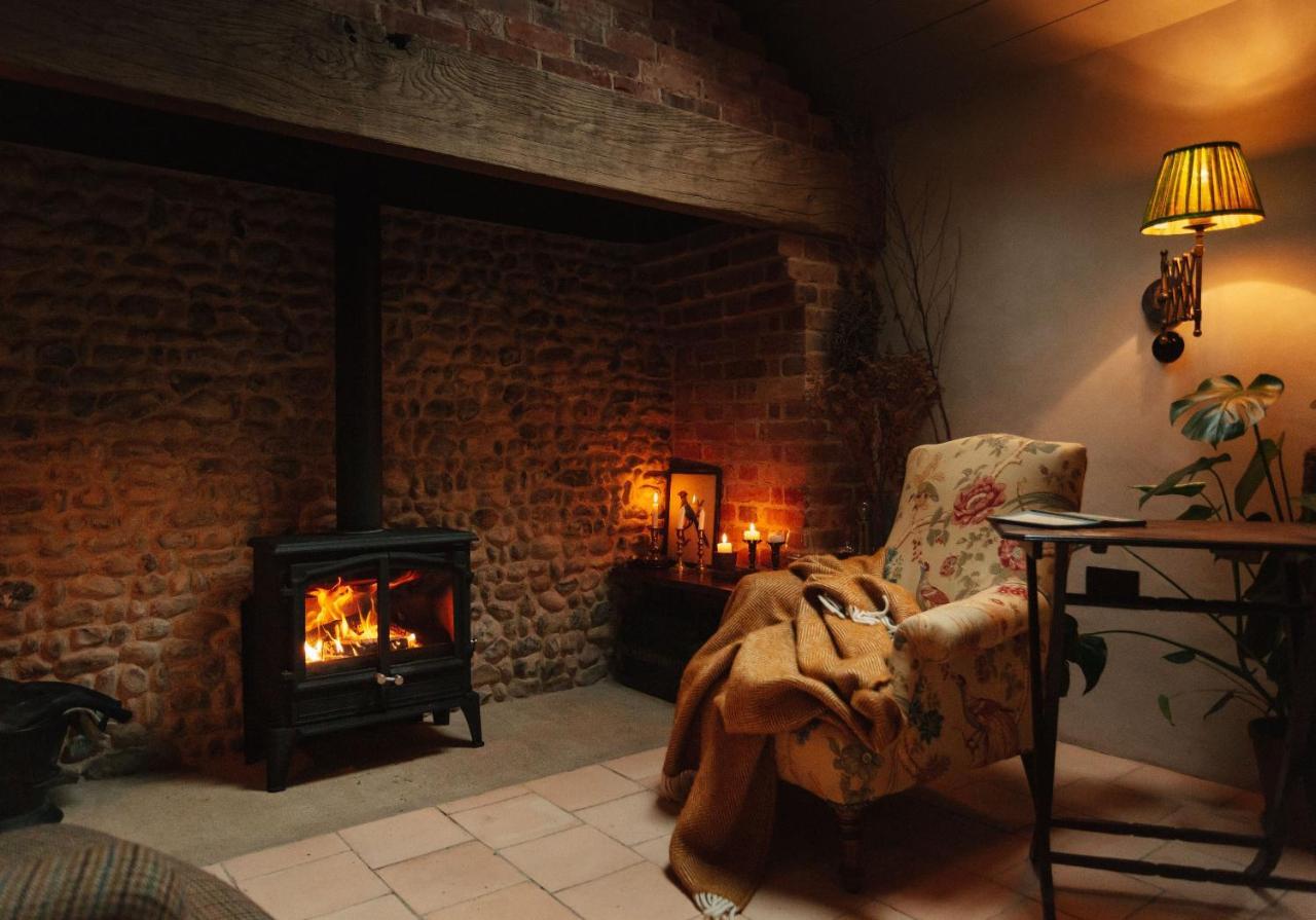 Spinks Nest - A Boutique Cottage Near Holt, North Norfolk Hunworth Exterior photo